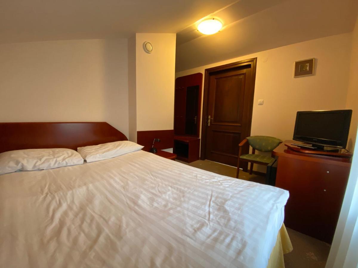 Hotel Grant Krynica Zdroj Ngoại thất bức ảnh