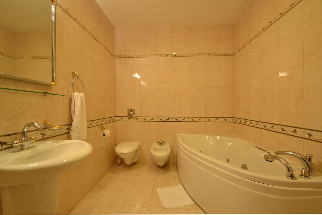 Hotel Grant Krynica Zdroj Ngoại thất bức ảnh