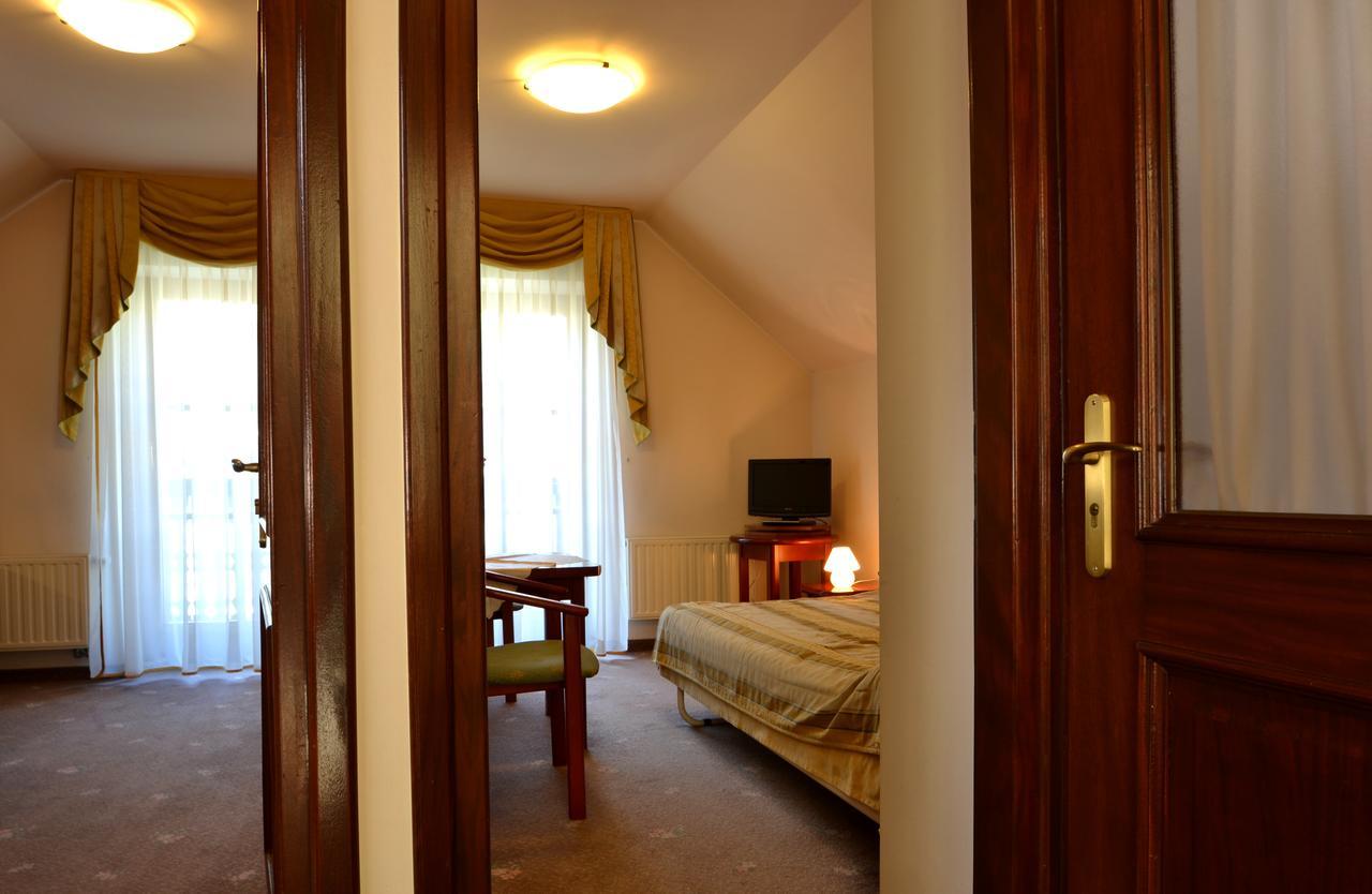 Hotel Grant Krynica Zdroj Ngoại thất bức ảnh