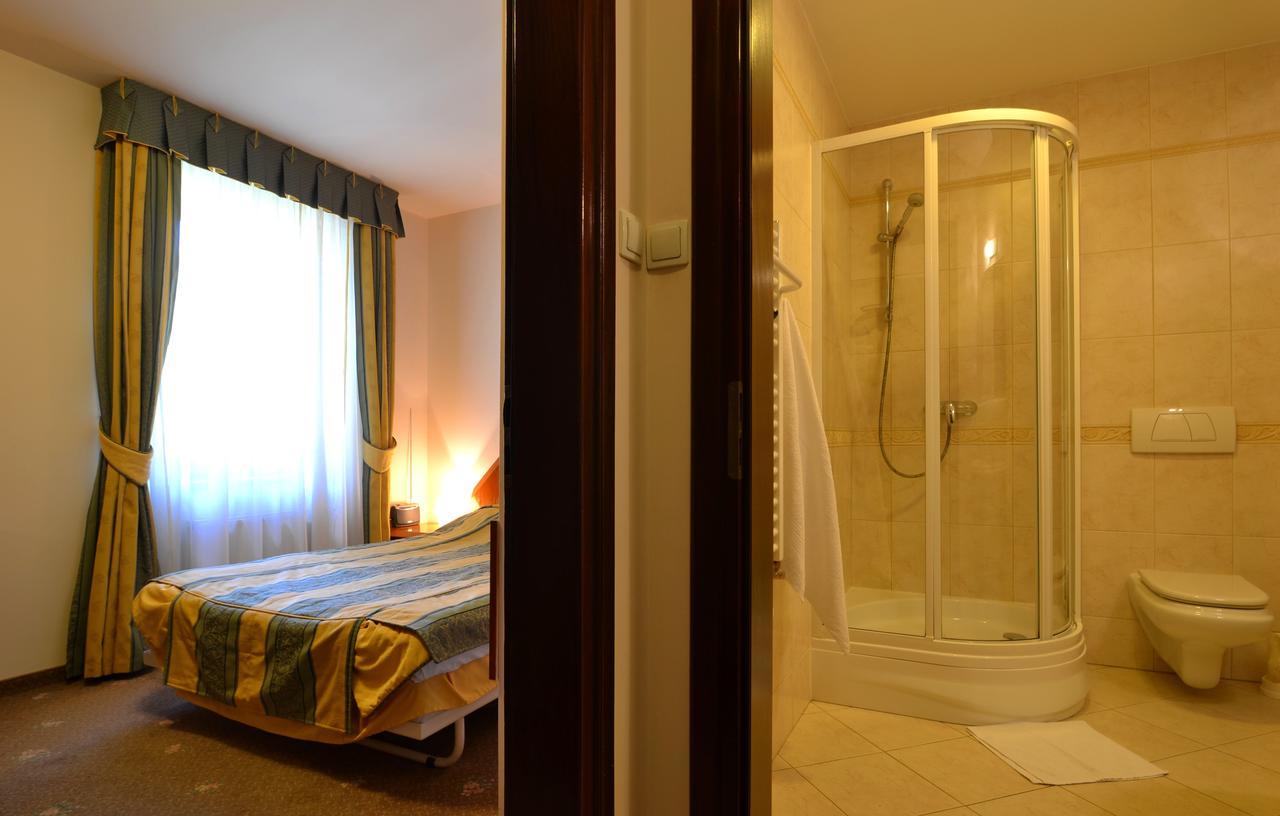 Hotel Grant Krynica Zdroj Ngoại thất bức ảnh