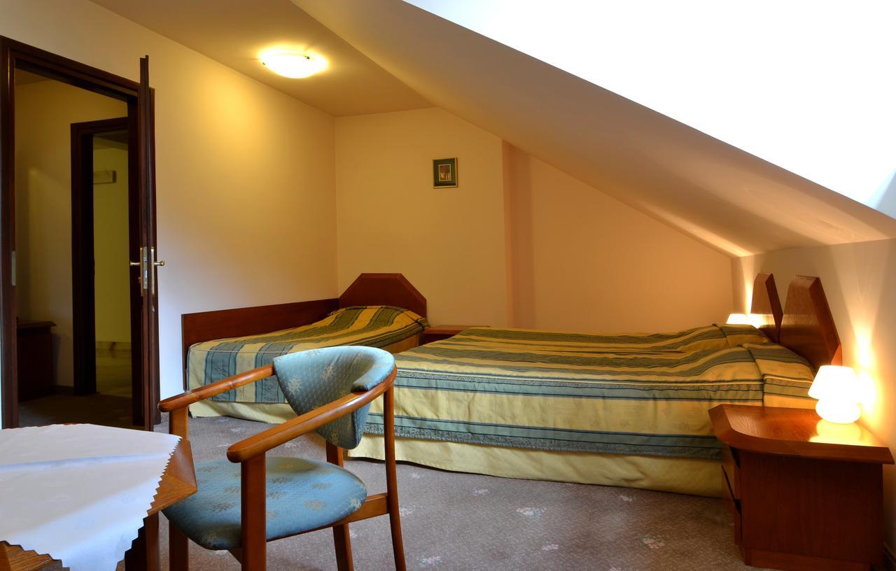 Hotel Grant Krynica Zdroj Ngoại thất bức ảnh